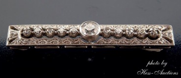 Brosche mit Diamanten, 585/000 WG, mit Altschliff-Diamant