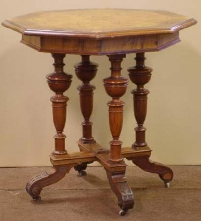 Tisch 8-eckig, Gr�nderzeit ~1880/90, Nussbaum