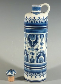 DELFT gro�e Flasche mit St�psel, Blaumalerei