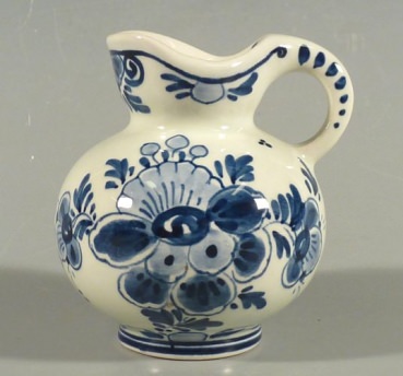 DELFT kleiner Krug, Gie�er, Blaumalerei
