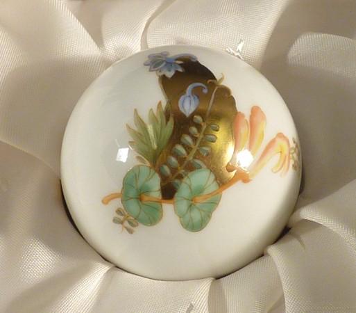 MEISSEN Miniatur-Kugel Florale Ranke