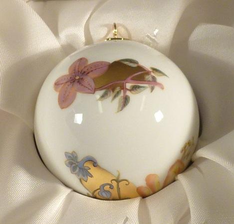 MEISSEN Miniatur-Kugel Florale Ranke