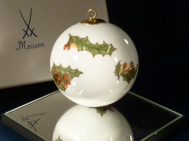 MEISSEN Weihnachtsset Kugel Stechpalme und 2 Glocken wei�