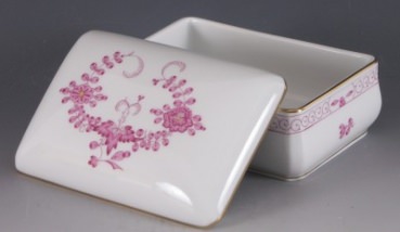 MEISSEN Deckeldose, Indisch purpur mit Kante
