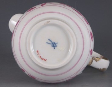 MEISSEN Giesser, Indisch purpur reich