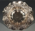 grosse Schale rund, Silber, mit Bl�tendekor