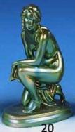 Figur sitzender Akt, Zsolnay Pecs, Keramik