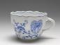 Preview: Kaffeeobertasse, Tasse kpl., Meissen, 20. Jh., Zwiebelmuster, V: 0,2 l.