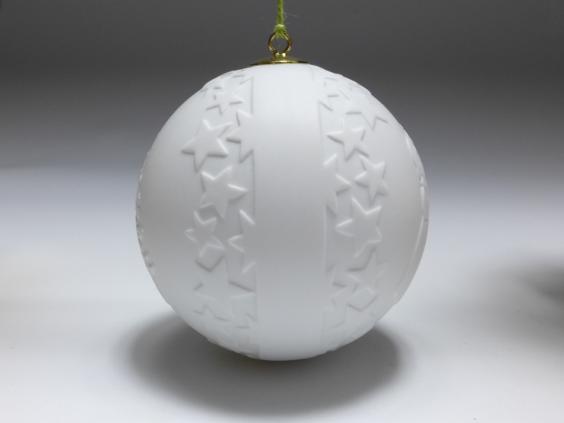 Kugel Engel, Weihnachtskugel, Meissen, weiß, D: 7 cm