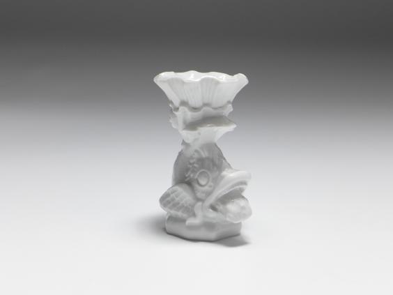 Kerzenhalter, Delphin-Leuchter, Meissen, Schwanendessin, weiß, H: 6,5 cm