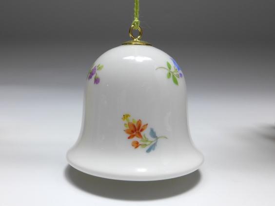 Miniatur-Glocke gestreute Blümchen, Meissen, H: 5 cm