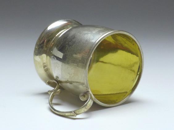 Becher mit Henkel, Birmingham, 1928, 925er Sterling Silber, H: 7,3 cm, 43 g