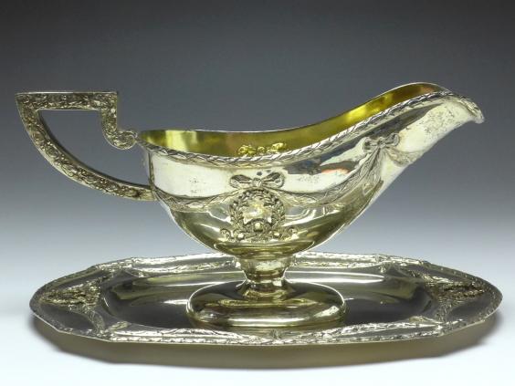 große prunkvolle Sauciere mit Unterschale, Historismus um 1890, 800er Silber, B: 27 cm, 613 g