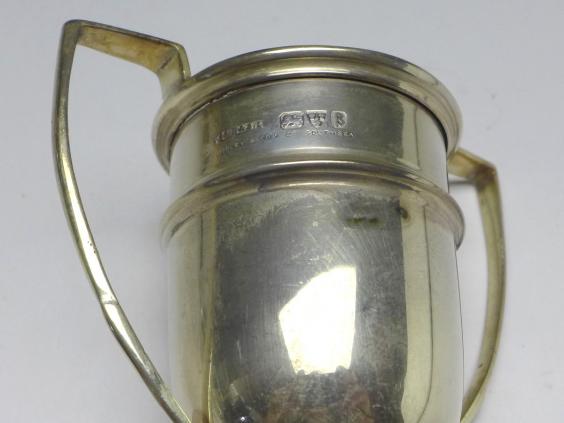 kleine Pokalvase, Dudley & Cox Ltd., Southsea, Chester, 1927, 925er Sterling Silber, H: 7,5 cm, 35 g