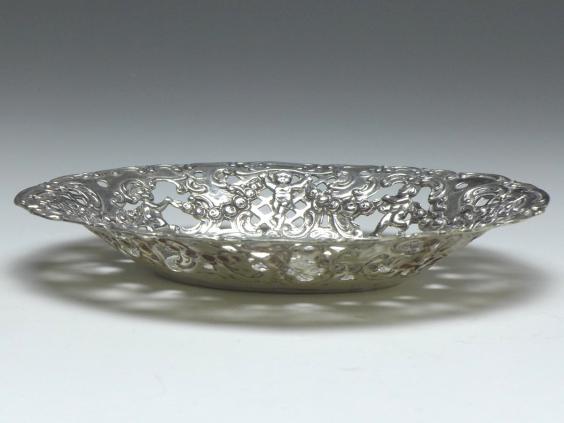 ovale Schale, Konfektschale, Rosendekor und Durchbruchrand, 800er Silber, 16,7 x 12,7 cm, 125 g