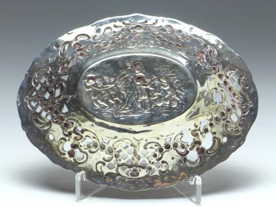 ovale Schale, Konfektschale, Rosendekor und Durchbruchrand, 800er Silber, 16,7 x 12,7 cm, 125 g