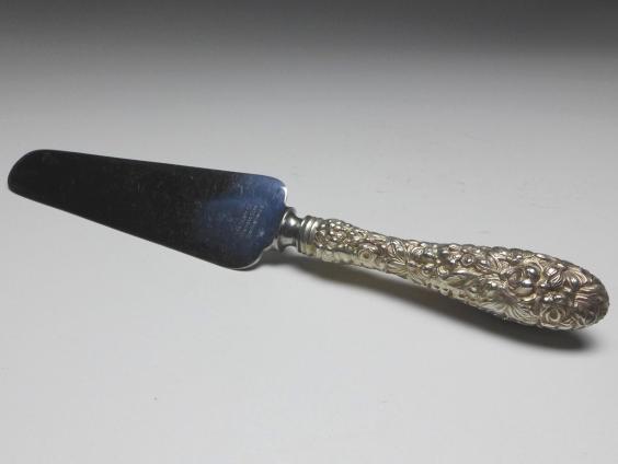 Tortenheber, Dekor Repoussé, Griff 925er Sterling Silber, The Stieff Co., USA, L: 25 cm
