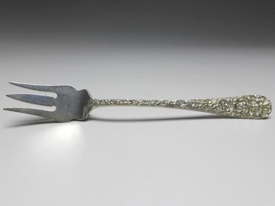 Gabel, Dekor Repoussé, Griff 925er Sterling Silber, Stieff, USA, L: 15,5 cm