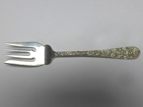 Gabel, Dekor Repoussé, Griff 925er Sterling Silber, Stieff, USA, L: 15,3 cm