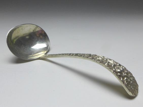 Kelle, Saucenkelle, Dekor Repoussé, 925er Sterling Silber, Stieff, USA, L: 16 cm
