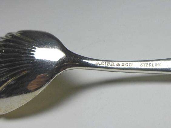 Zuckerlöffel, Löffel, Dekor Rosen, 925er Sterling Silber, S. Kirk & Son, USA, L: 16 cm
