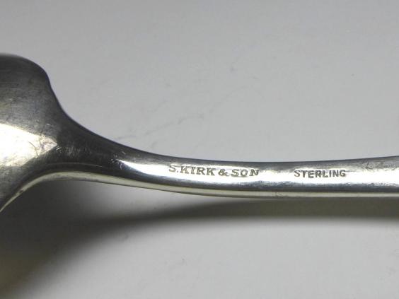Vorlegelöffel, Beilagelöffel, Löffel, Dekor Rosen, 925er Sterling Silber, S. Kirk & Son, USA, L: 21,5 cm
