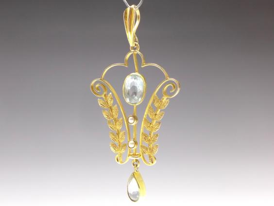 antiker Anhänger mit Steinen und Perlchen, 625er Gold, ~1900