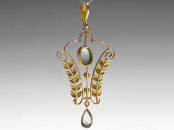 antiker Anhänger mit Steinen und Perlchen, 625er Gold, ~1900