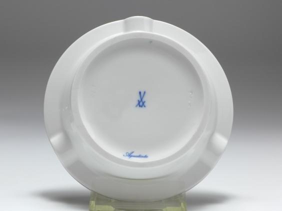 Ascher, Meissen, Blumenbukett mit Rose, Aquatinta schieferblau, D: 12 cm