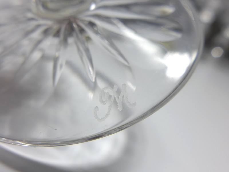 6 Weingläser, Meissener Bleikristall, Schliff Dekor Blume, H: 10,8 cm