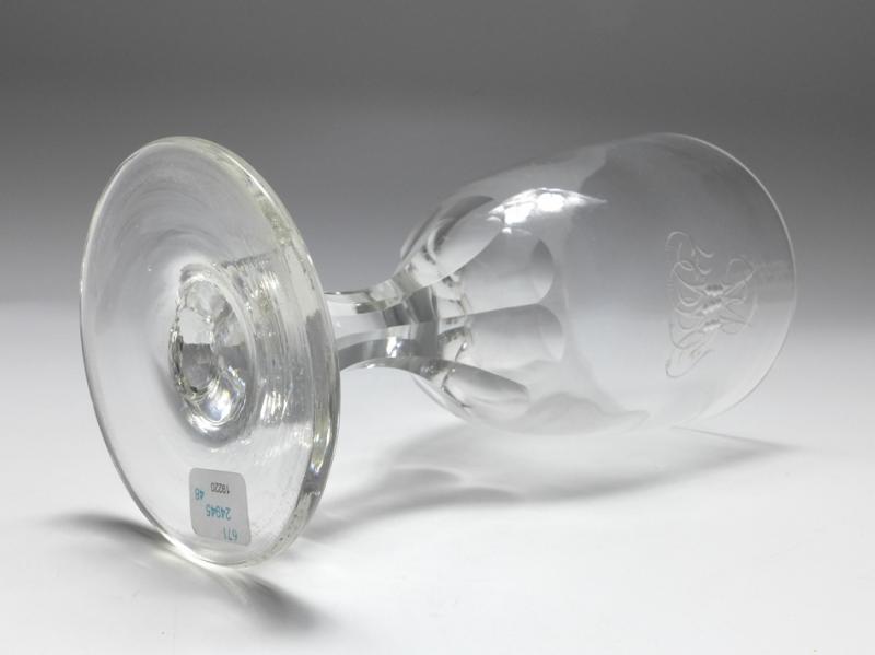 Glas mit Monogramm, mundgeblasen | online kaufen bei hess-shops