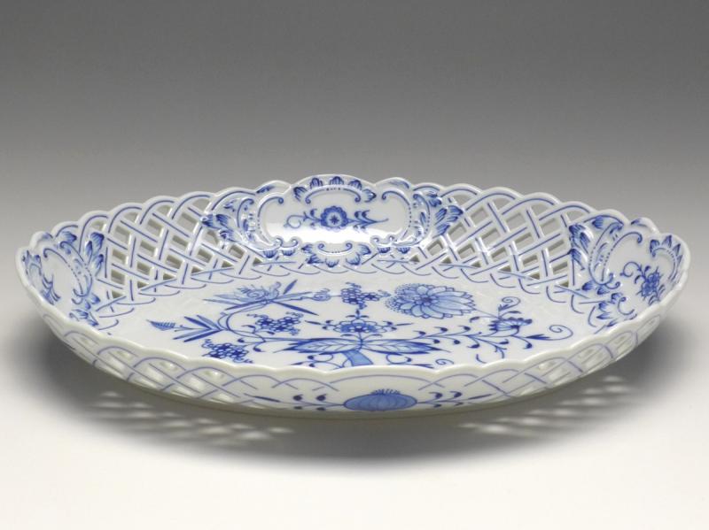 ovale Durchbruchschale, Meissen, 20. Jh., Zwiebelmuster, 28 x 20,5 cm