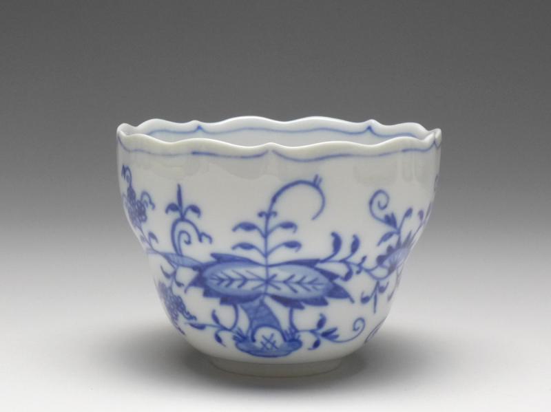 Kaffeeobertasse, Tasse kpl., Meissen, 20. Jh., Zwiebelmuster, V: 0,2 l.