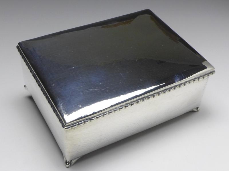 große Schatulle, Deckeldose, Dose auf 4 Füßchen, Silber, Dänemark, 18x13,5x7,5 cm