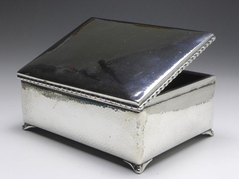 große Schatulle, Deckeldose, Dose auf 4 Füßchen, Silber, Dänemark, 18x13,5x7,5 cm