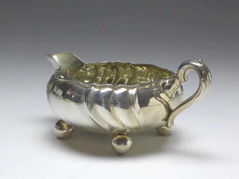 Sahnegießer Barockform, Gebr. Deyhl, Schwäbisch Gmünd, 830er Silber, 93 g