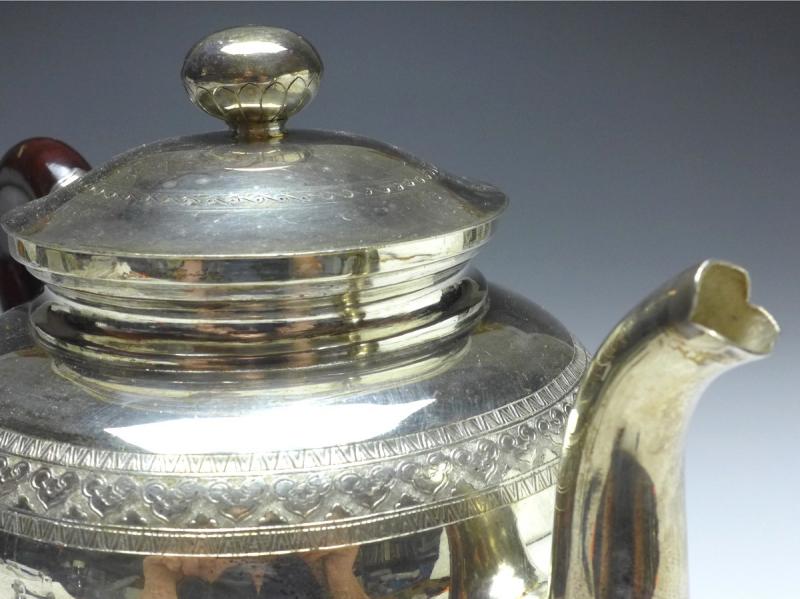 Teekern, Tee-Set 3-teilig, Teekanne, Zuckerschale, Gießer, 835 Silber, zus. 981 g