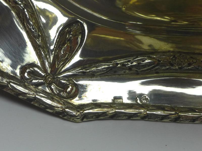 große prunkvolle Sauciere mit Unterschale, Historismus um 1890, 800er Silber, B: 27 cm, 613 g