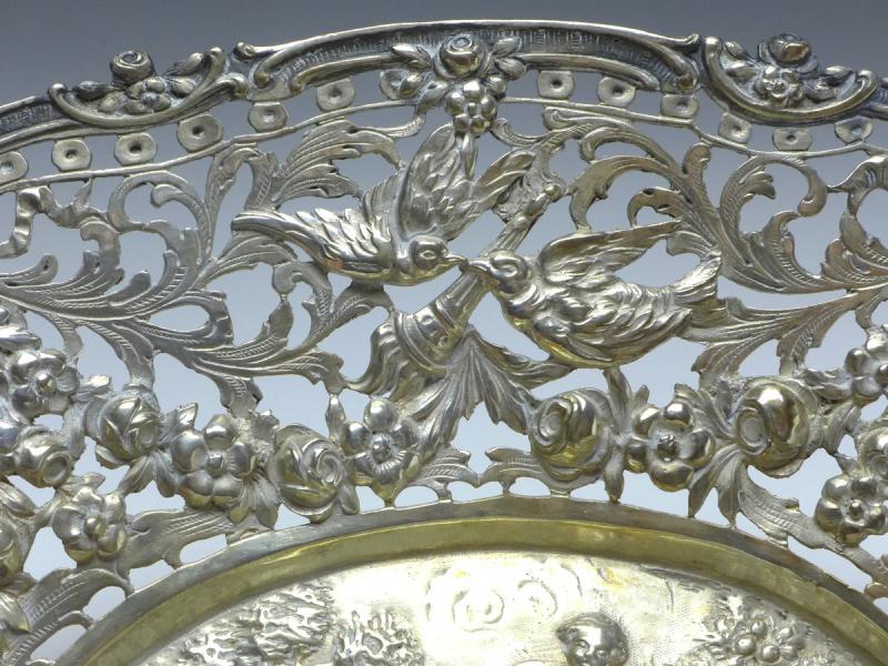ovale Schale, 4 Putti auf einem Ast eines Apfelbaumes sitzend, 800er Silber, 4 x 24,5 x 20 cm, 271 g