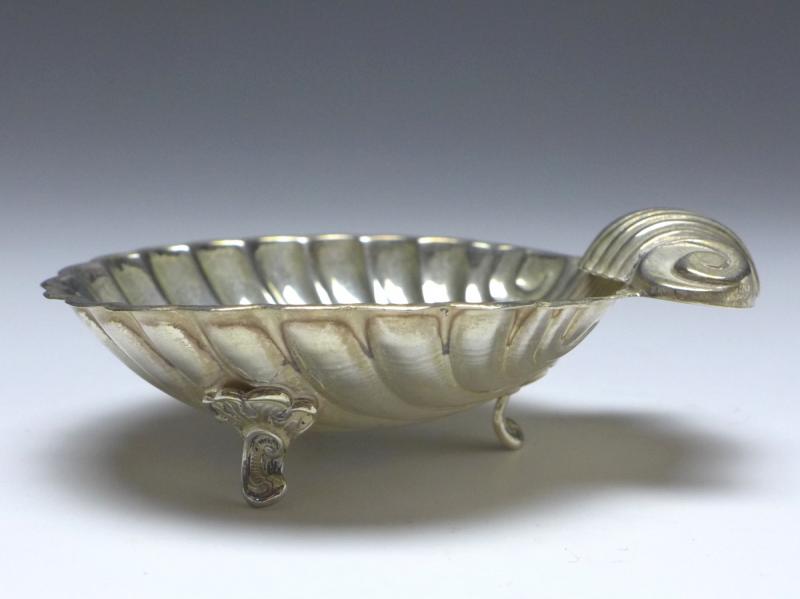 Muschelschale auf Füßchen, Kaviarschale, 925er Silber, B: 7,3 cm, 19 g