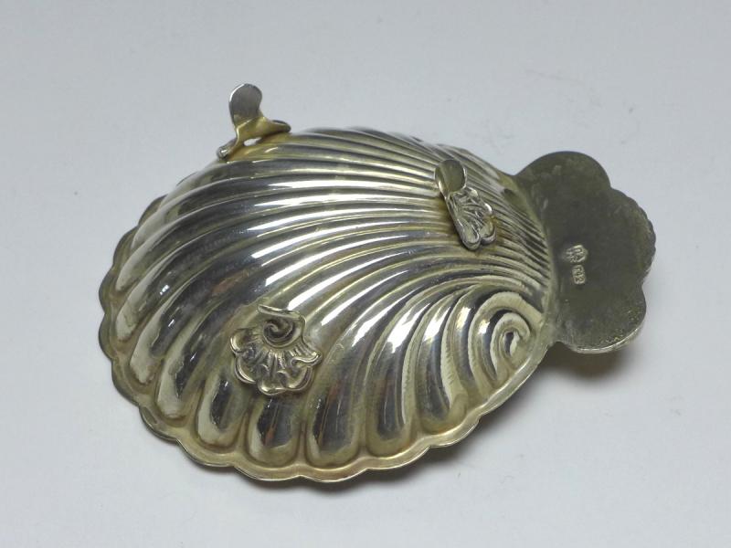 Muschelschale auf Füßchen, Kaviarschale, 925er Silber, B: 7,3 cm, 19 g