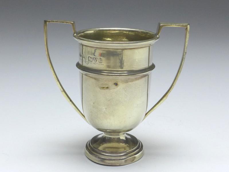 kleine Pokalvase, Dudley & Cox Ltd., Southsea, Chester, 1927, 925er Sterling Silber, H: 7,5 cm, 35 g