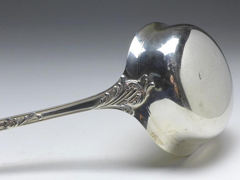 große Kelle, Suppenkelle, H. Meyen, Berlin, 800er Silber, L: 36 cm, 274 g