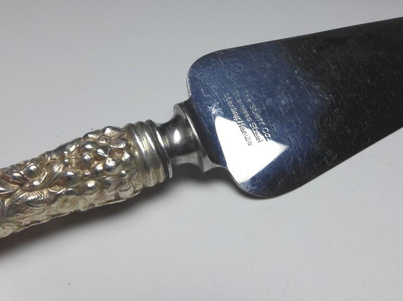Tortenheber, Dekor Repoussé, Griff 925er Sterling Silber, The Stieff Co., USA, L: 25 cm