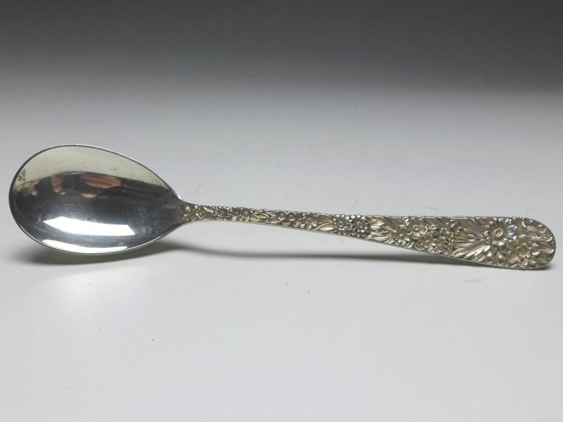 Löffel, Teelöffel, Kaffeelöffel, Dekor Repoussé, Griff 925er Sterling Silber, S. Kirk & Son, USA, L: 13,6 cm