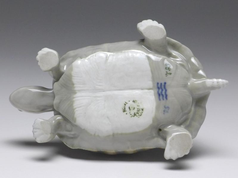 Figur Schildkröte, Royal Copenhagen, um 1923-34, Modell 552, L: 15 cm