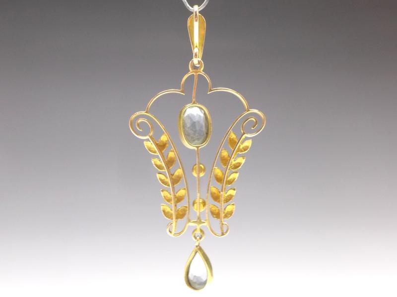 antiker Anhänger mit Steinen und Perlchen, 625er Gold, ~1900