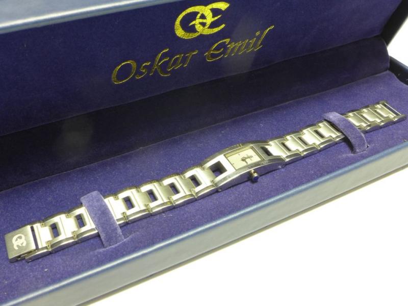 Oskar Emil Damenarmbanduhr, in Geschenkbox