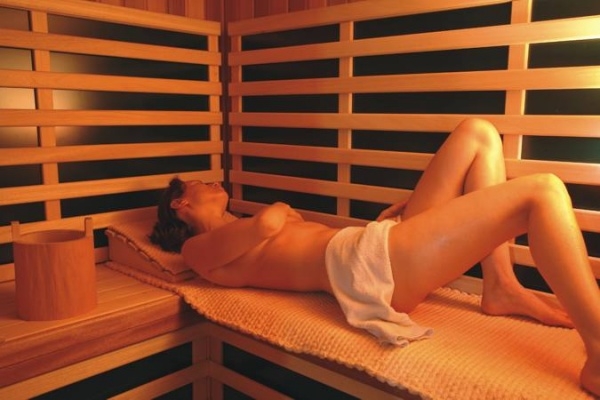 helo Sauna mit Infrarot und Dampf HomeWell