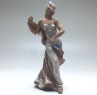 Figur Tänzerin, Karlsruher Majolika, Gronau, Mod. 6131, H: 36 cm